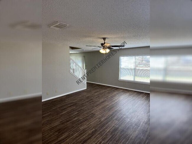 Building Photo - 13019 Woller Creek