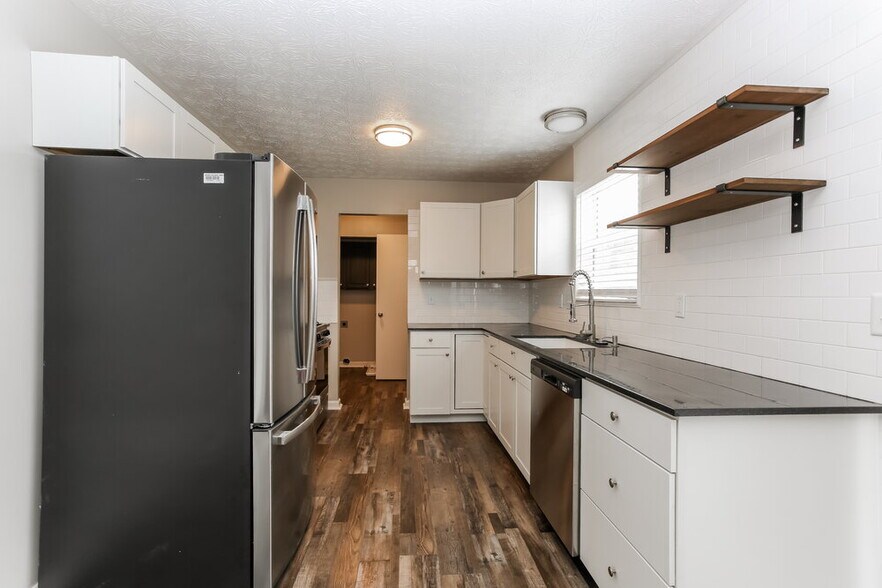 Building Photo - 4270 Umiak Dr