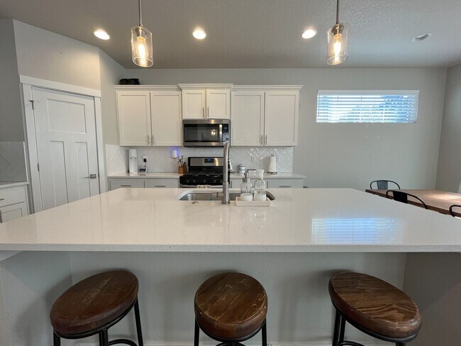 Building Photo - Spacious 3-Bedroom + Loft Home with Modern...