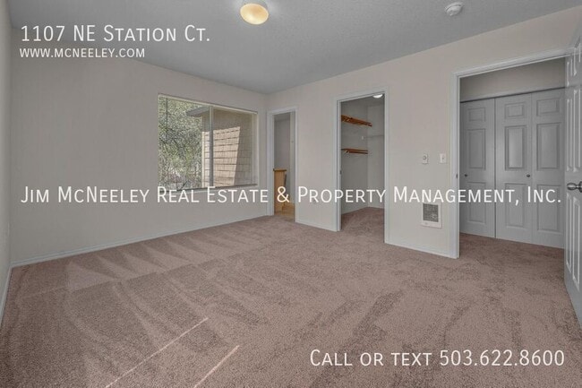 Building Photo - 1107 NE Station Ct