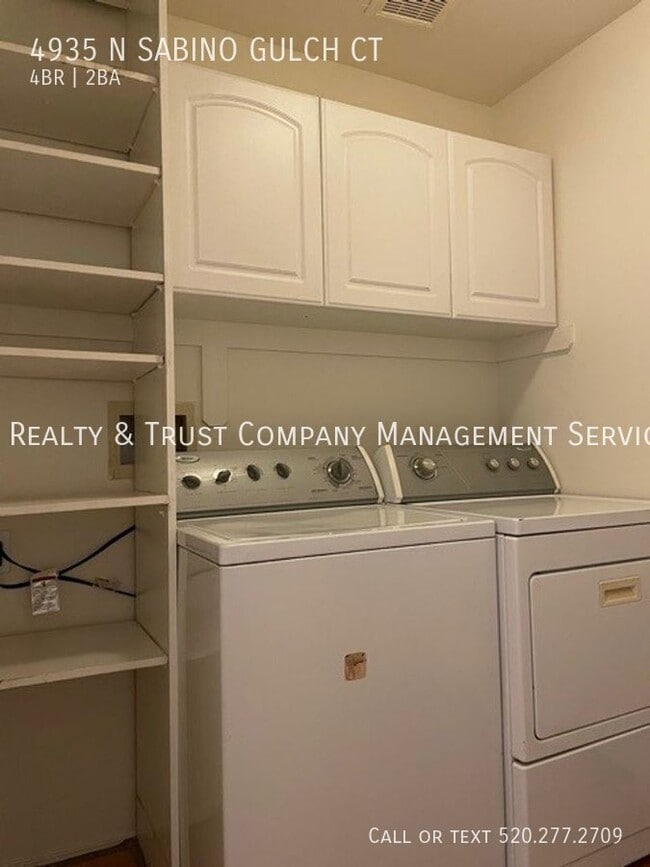 Building Photo - 4935 N Sabino Gulch Ct