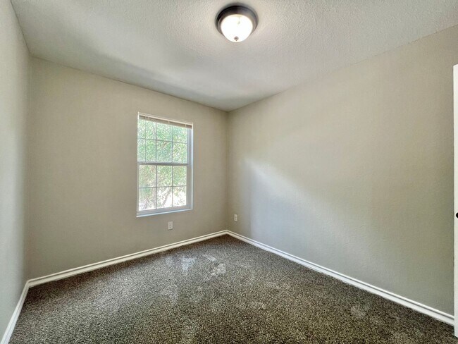 Building Photo - 4924 Stowers Blvd