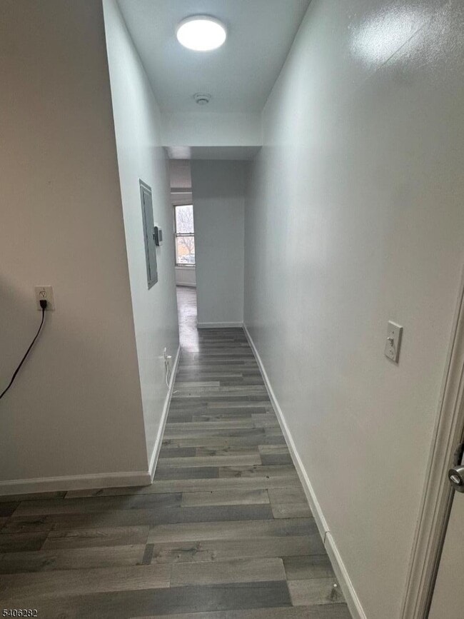 Building Photo - 119 W Broadway