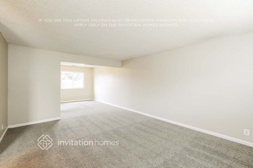 Building Photo - 824 Blue Bill Way