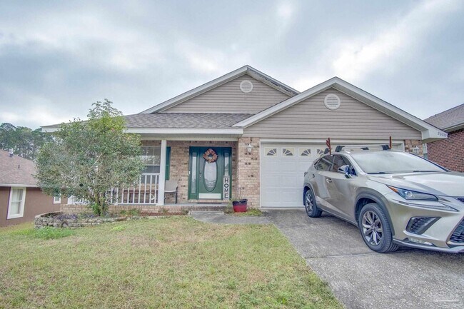 Primary Photo - 2005 Tujaques Pl