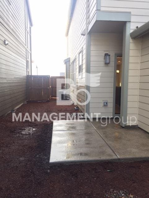 Building Photo - Beautiful Home in Bethany/NW Portland with Full access to Pool & Rec Center!