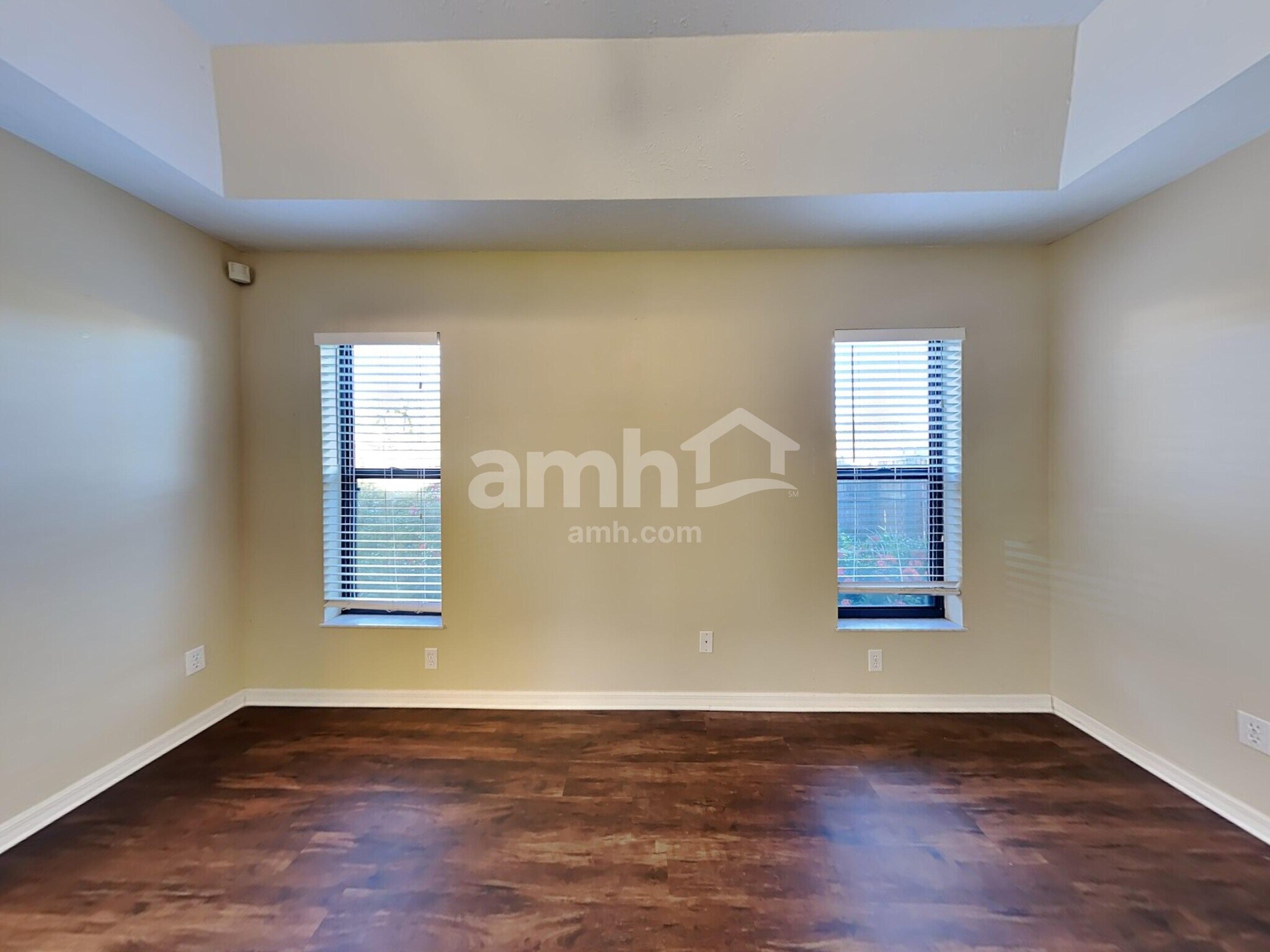 Building Photo - 1501 SE Mariana Rd