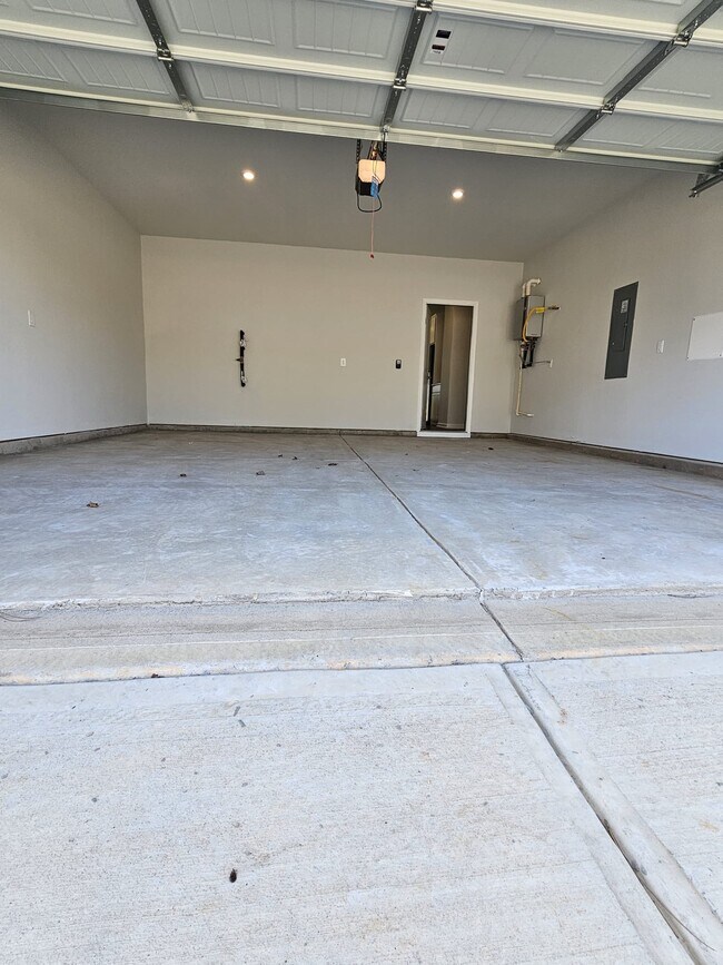 Building Photo - 1004 Maridian St