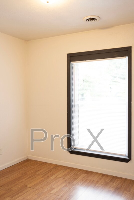 Building Photo - 217 E Adobe St