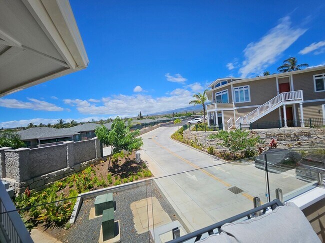Building Photo - Turn-key Fully Furnished in Paradise Ridge...