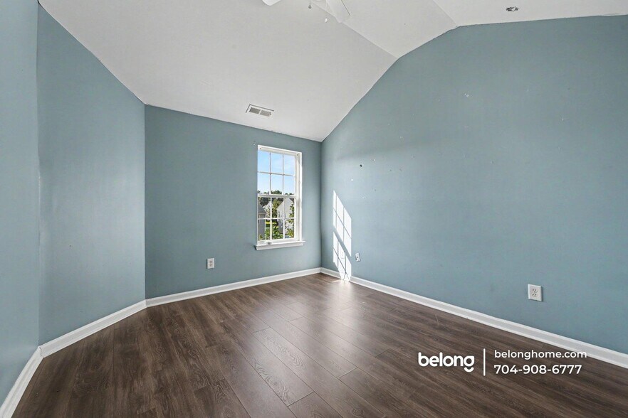 Building Photo - 515 Tansy Dr