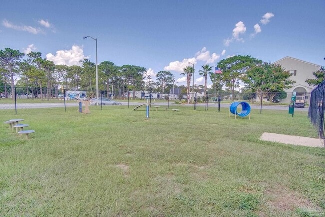 Building Photo - 3050 Belle Meade Dr