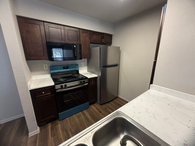 Building Photo - 10001 Westpark Dr