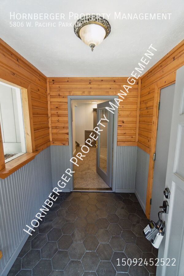 Building Photo - 5806 W Pacific Park Dr