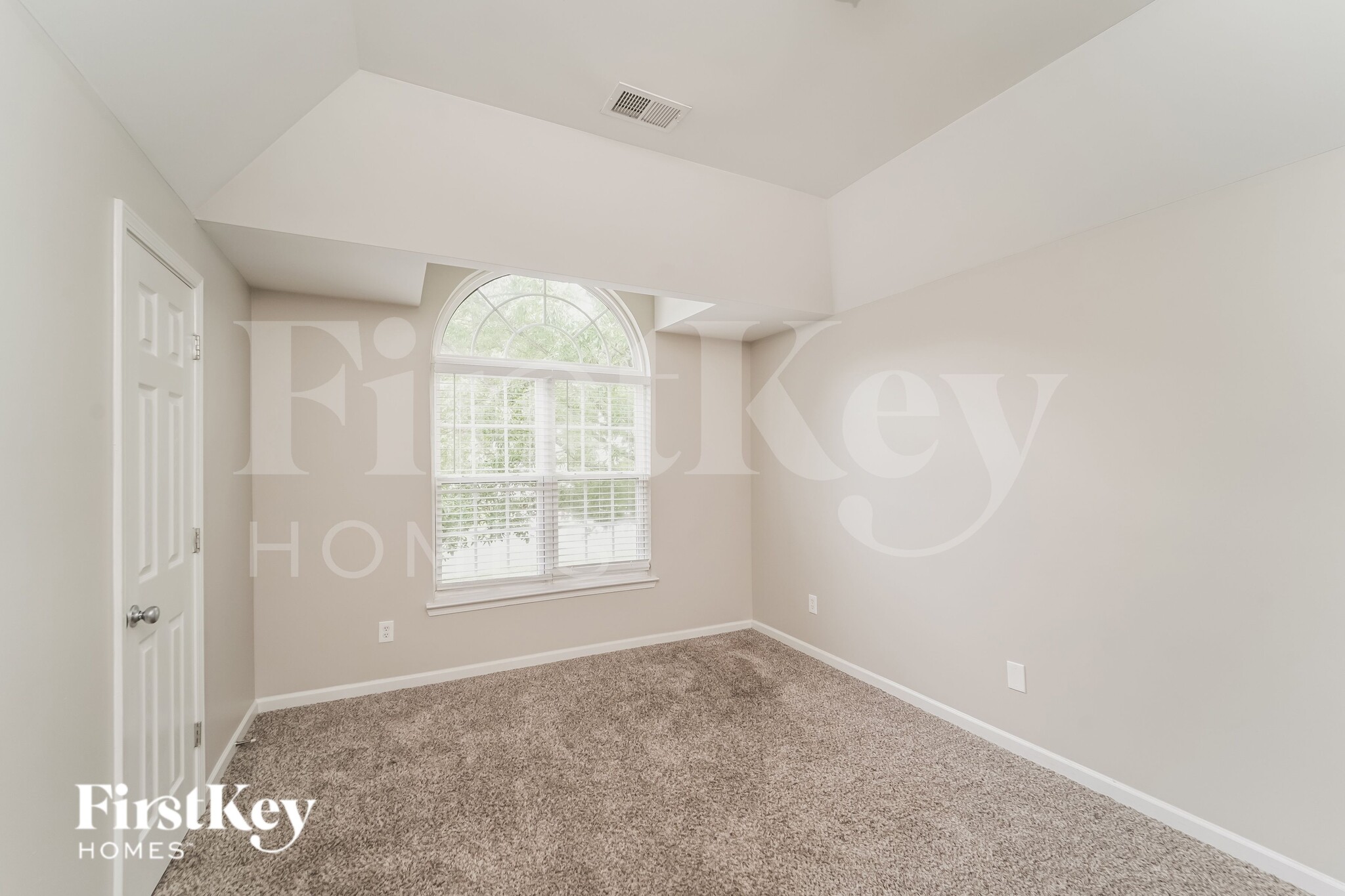 Building Photo - 5309 Kiev Dr