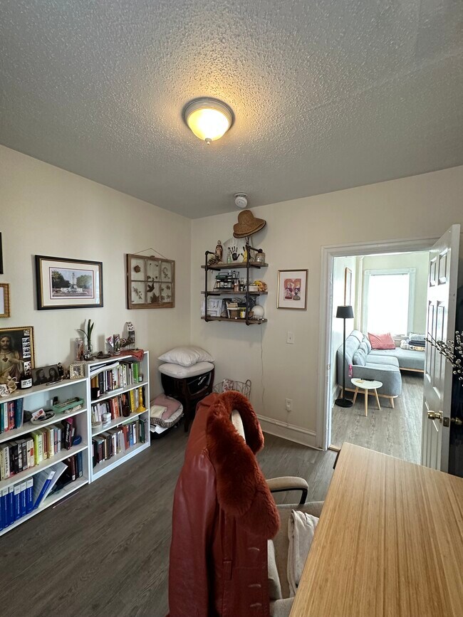 Building Photo - 117 Hanover St