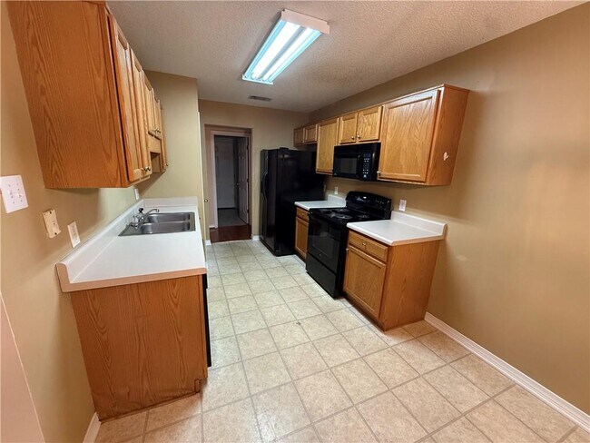 Building Photo - 1363 Kilearn Dr