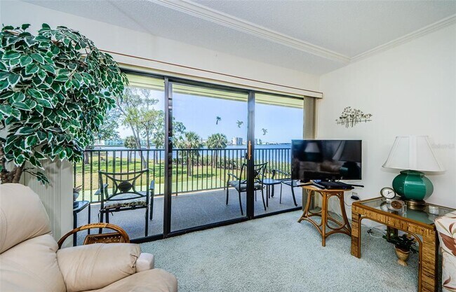 Building Photo - 2700 Bayshore Blvd