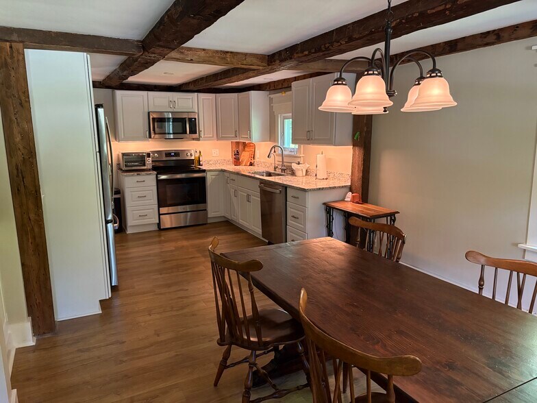 Open dining room and kitche - 66 Stagecoach Rd