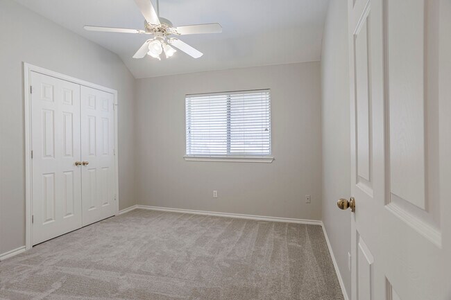 Building Photo - 5923 Flintshire Ct