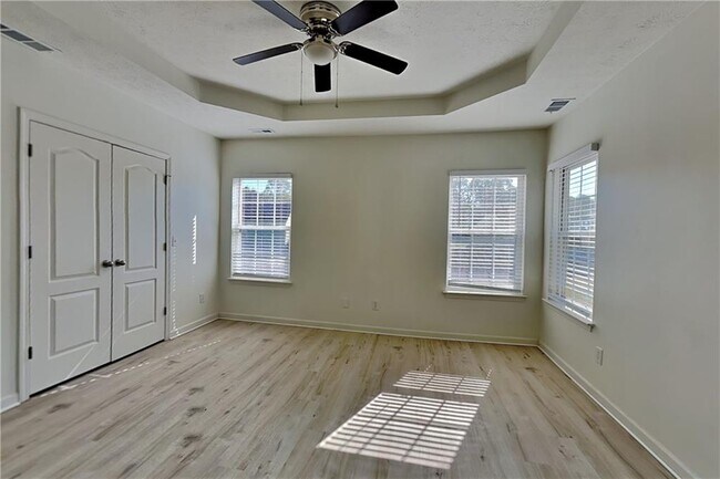 Building Photo - 137 St Ann Cir