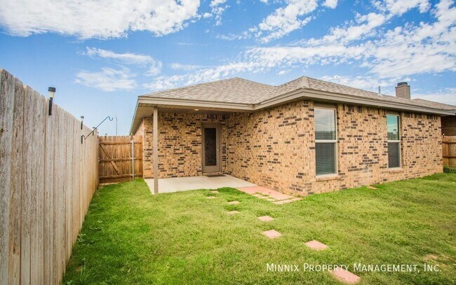 Building Photo - 14211 Vernon Ave