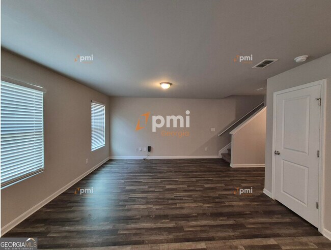 Building Photo - 255 Hawthorn Trail