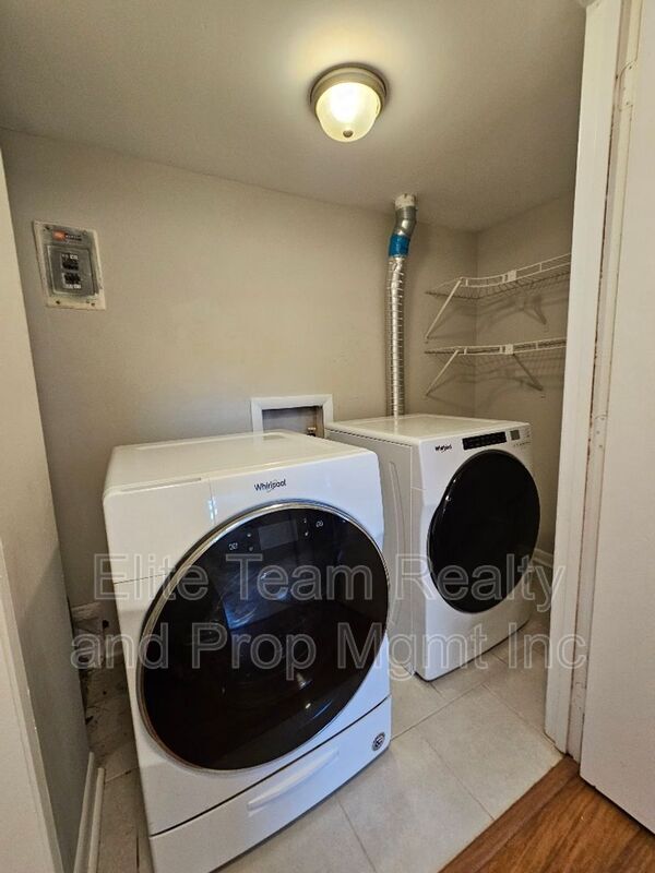 Building Photo - 4604 Coronado Dr