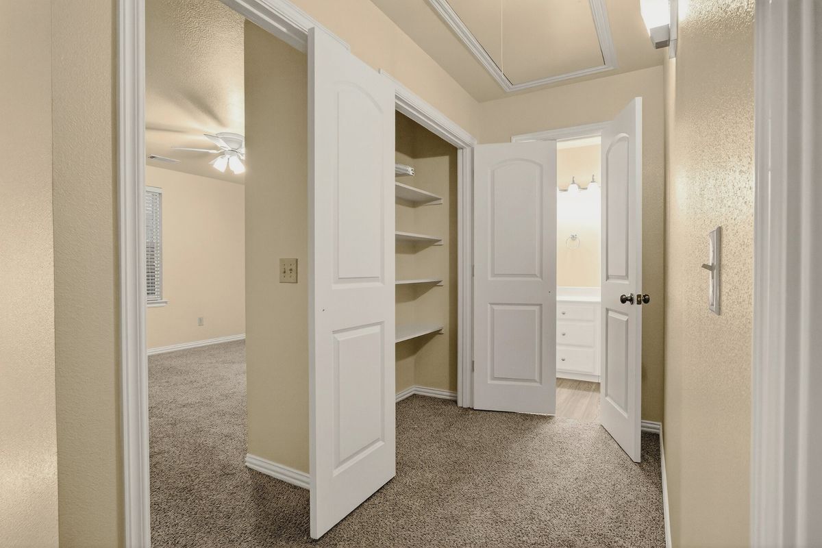 Building Photo - 1716 S Waco St