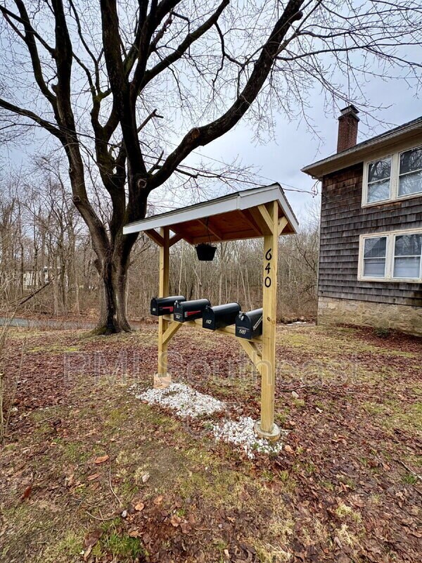 Building Photo - 640 Williams St