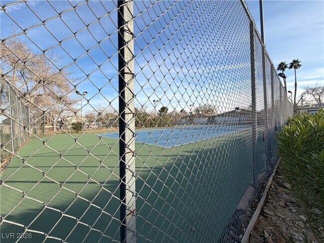 Building Photo - 4734 Roberta St