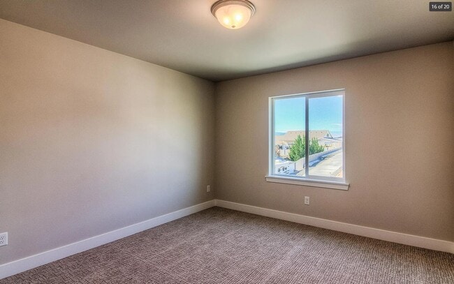 Building Photo - Beautiful, Newly-Built Home with Office