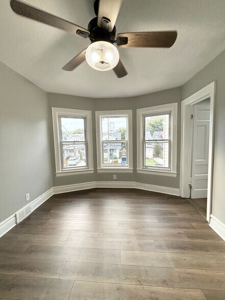 Building Photo - 109 Unger Ave