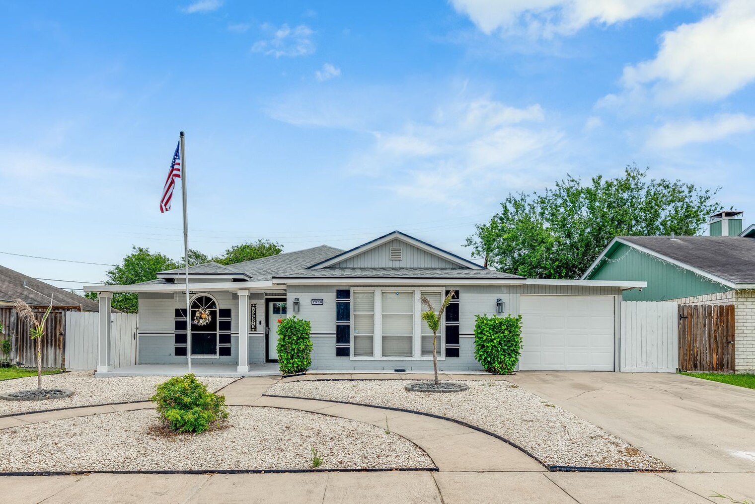 Building Photo - 2930 Water Lily Dr