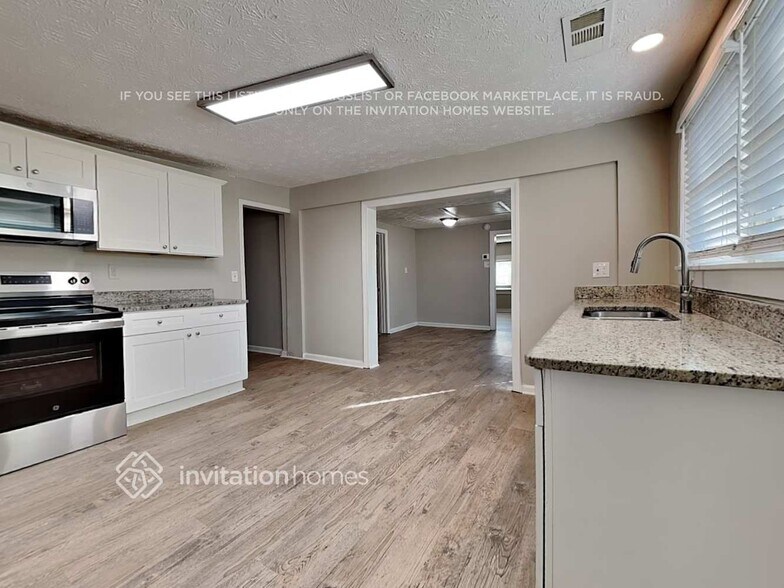 Building Photo - 547 Rustic Rd