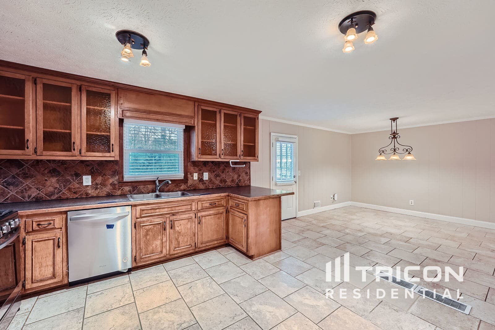 Building Photo - 185 Sequoyah Dr
