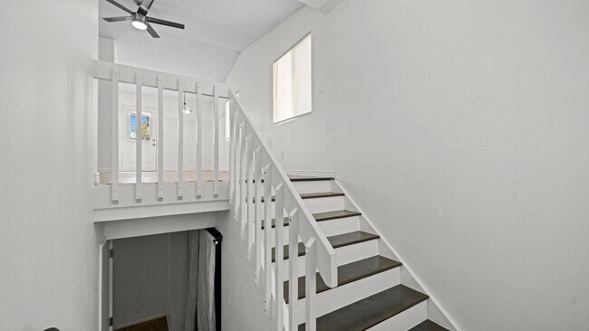 Building Photo - 580 Upton Dr