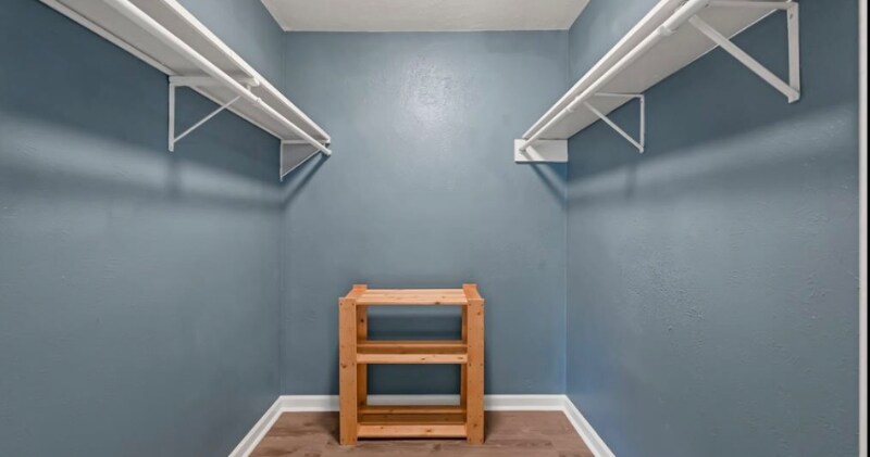 Building Photo - 2239 Fairgreen Dr