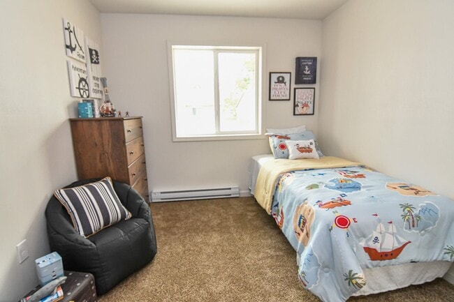Building Photo - 3 Bedroom, Single-story Townhomes for rent...