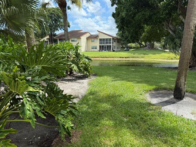 Building Photo - 8780 Azalea Ct