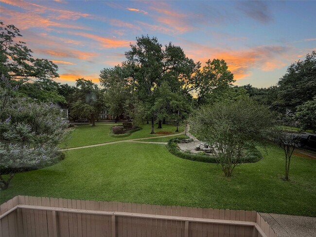 Building Photo - 13240 Trail Hollow Dr