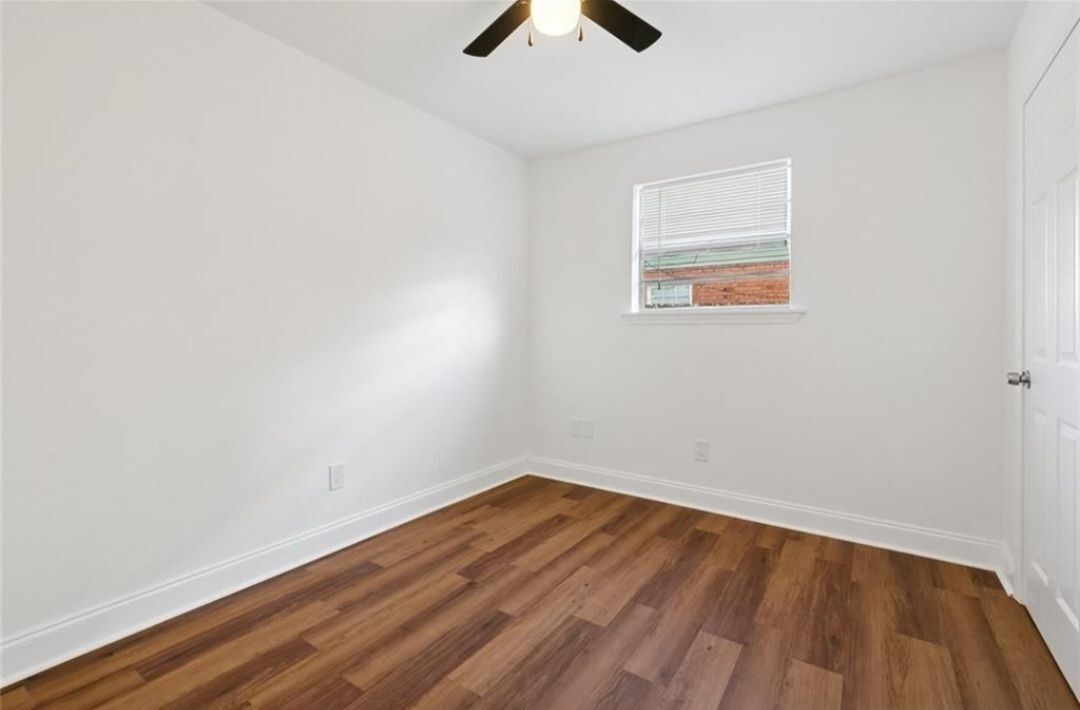 Building Photo - 2427 Octavia Dr