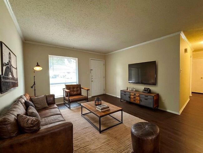 Building Photo - 5905 Burrough Dr