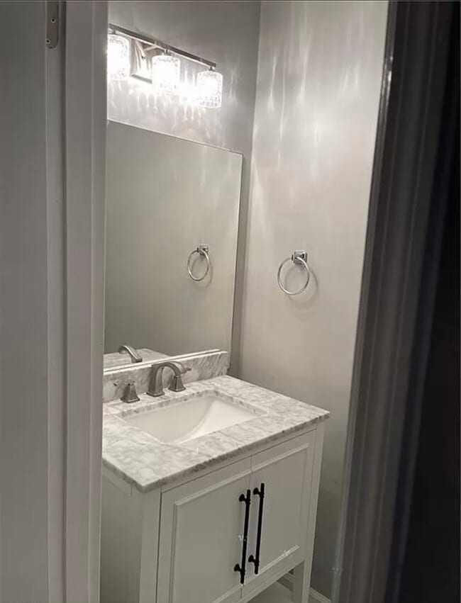 Building Photo - 4792 Champion Ct