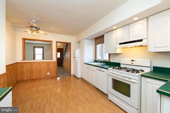 Building Photo - 1005 Atsion Rd