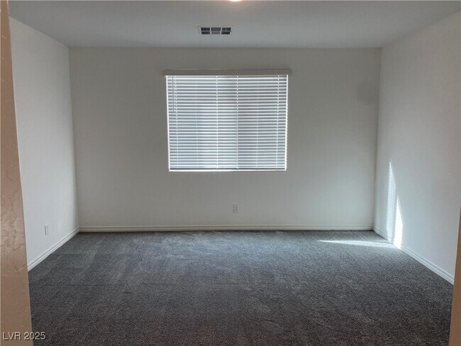 Building Photo - 7123 Calvert Cliffs St