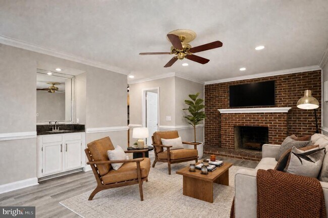 Building Photo - 8251 Clifton Farm Ct
