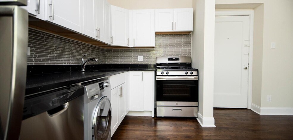 Building Photo - 2133 N Dayton St