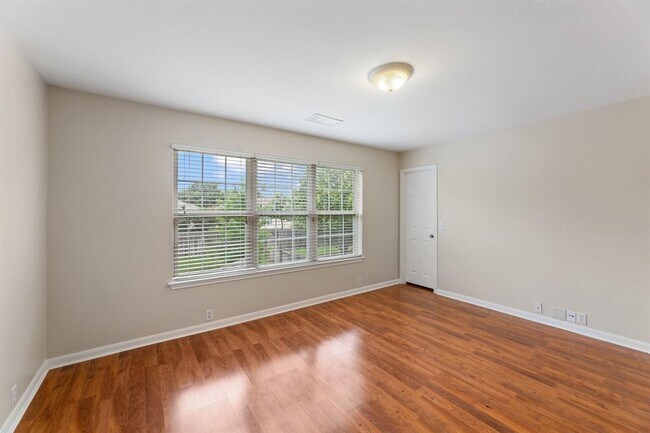 Building Photo - 816 Rusk Rd