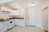 Building Photo - 1/1 Hidden Gem near Pearl